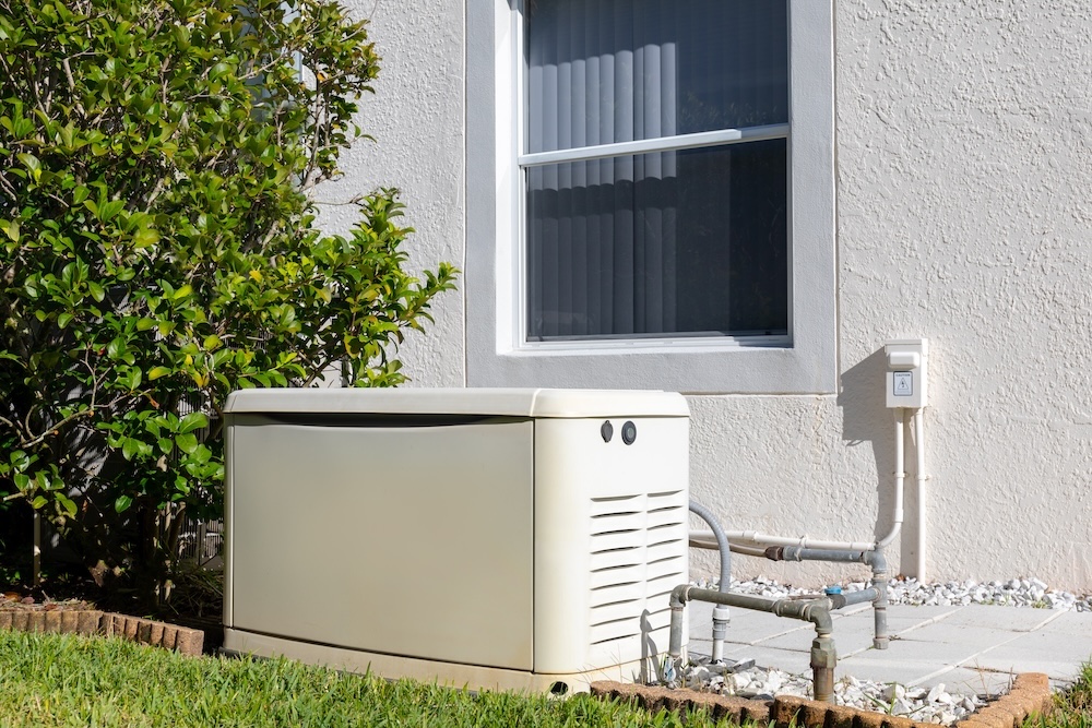 Installation d’une génératrice résidentielle raccordée au panneau électrique d’une maison